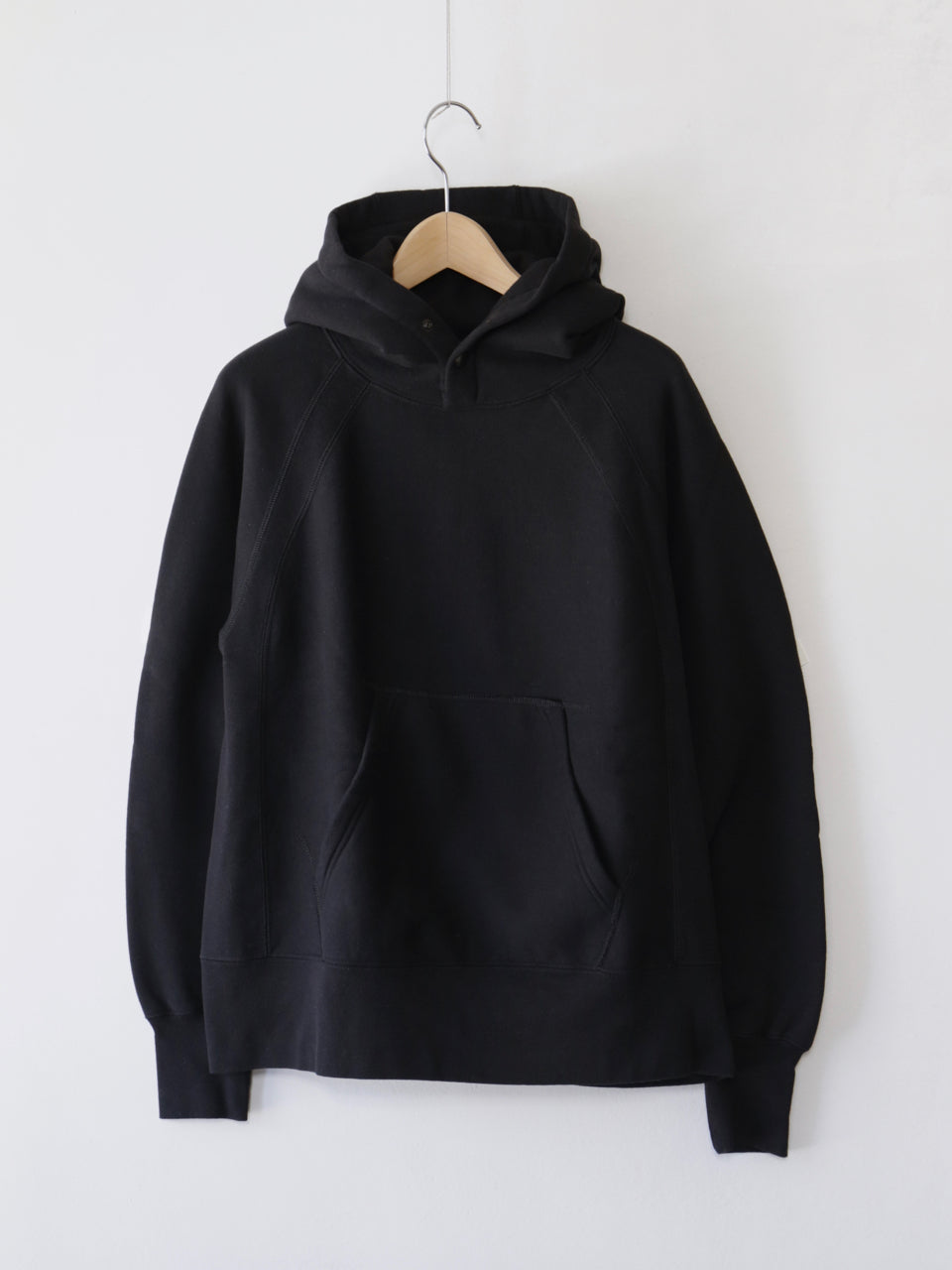 Raglan Hoodie - Cotton heavy fleece｜Black – everly