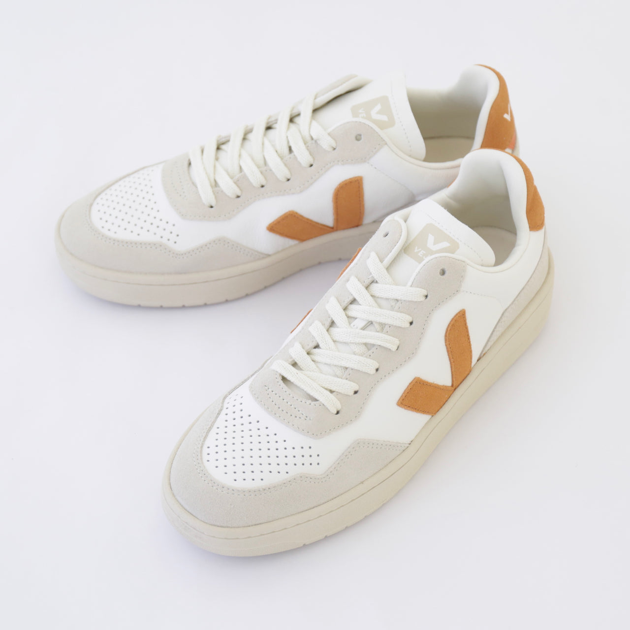 V-90 O.T. Leather|Extra White Umber