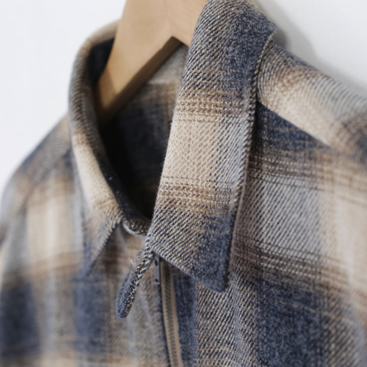 Binocular Shirt - Cotton Heavy Shadow Plaid Flannel｜Khaki