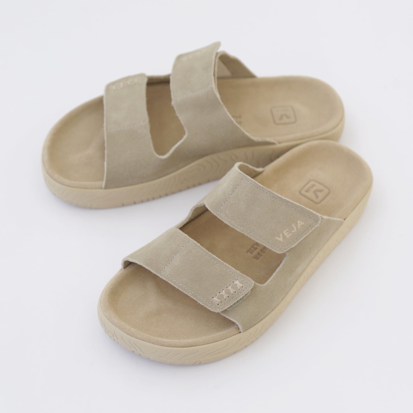 Etna｜Taupe Almond