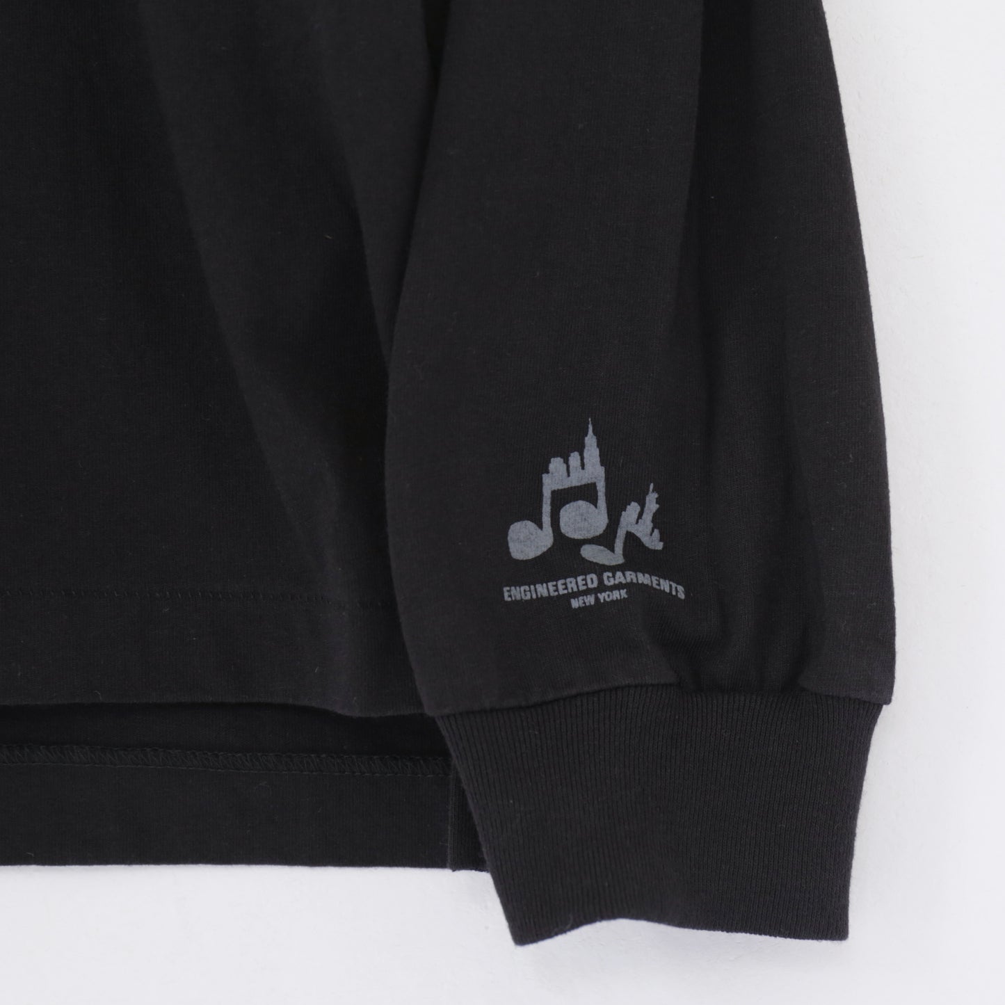 Printed Cross Crewneck L/S T - NY｜Black