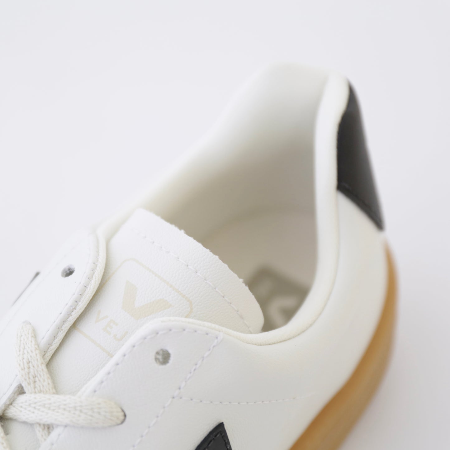 URCA C.W.L｜White Black Natural