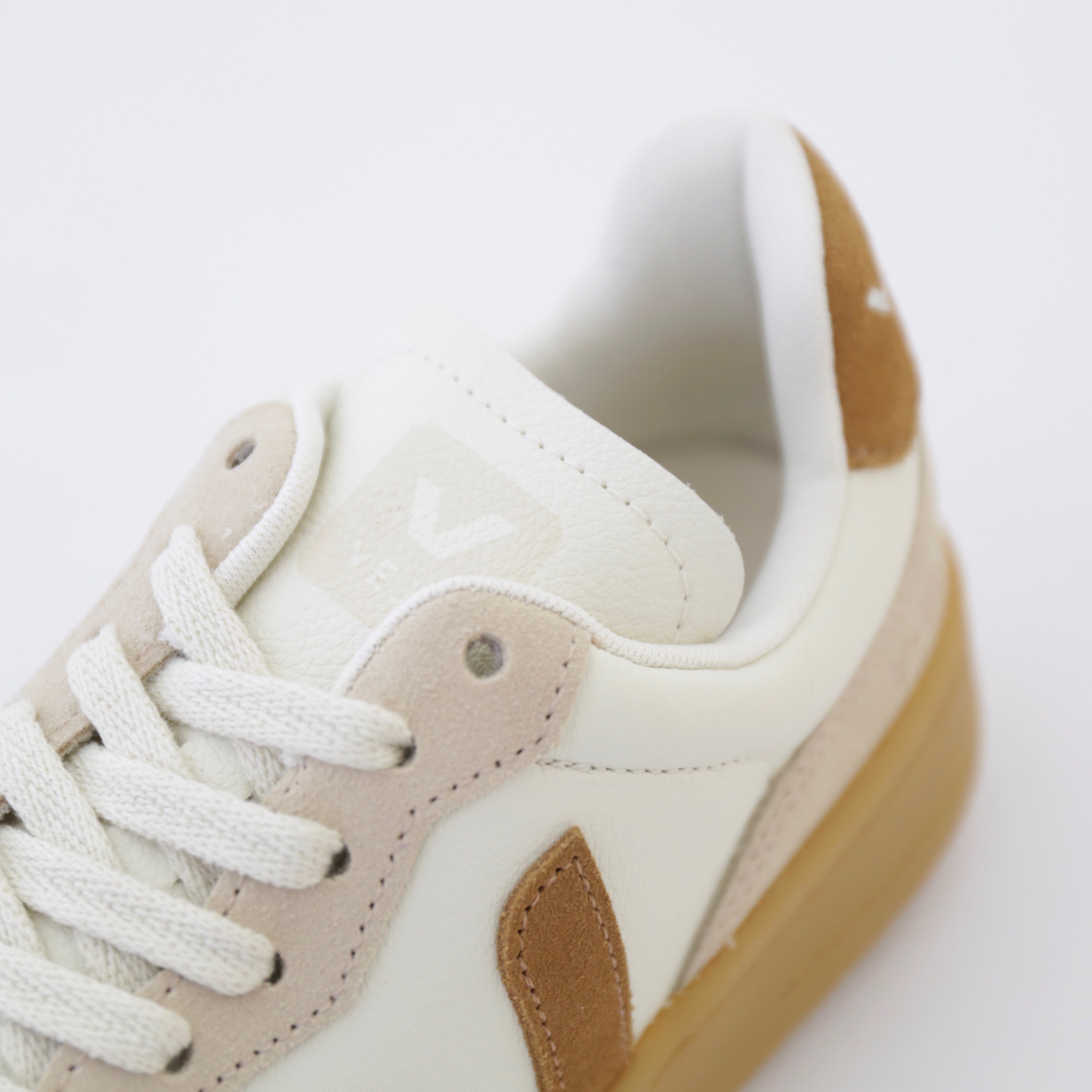 VEJA Campo Chrome-Free leather – everly